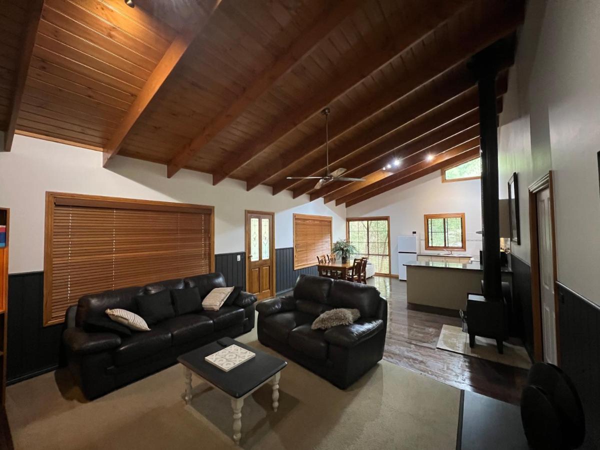The Kingfisher Lodge 111 Halls Gap Exterior photo